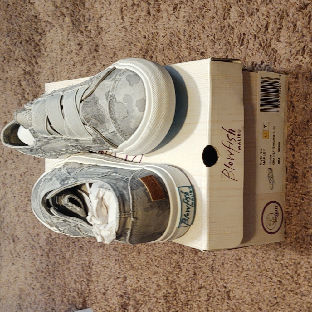 Blowfish size 7 gray camouflage